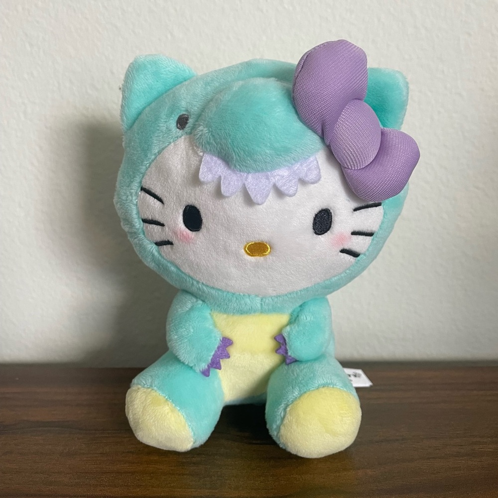 6.3 Inch Hello Kitty in Green Dinosaur Costume Plushie BRAND NEW from Round1